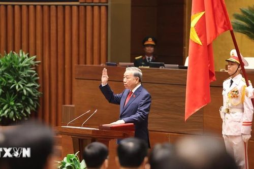Truyền thông Nam Mỹ: Điều chỉnh cơ cấu lãnh đạo Việt Nam phục vụ phát triển đất nước