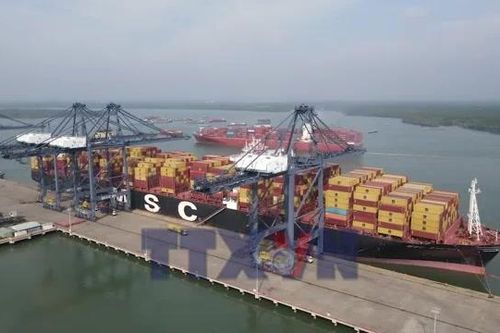Kinh tế Việt Nam giữ đà tăng trưởng trong biến động toàn cầu