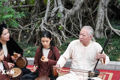 'Ông Xẩm' Xuân Hoạch - người trao truyền âm nhạc truyền thống