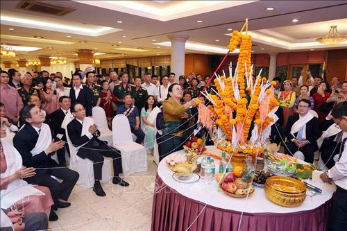 Đại sứ quán Lào tại Việt Nam tổ chức trọng thể Lễ đón Tết cổ truyền Bunpimay 2569