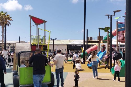 Tel Aviv 'thức giấc' sau lệnh ngừng bắn