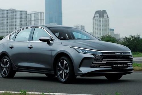 Tầm giá 600 triệu đồng, xe hybrid nào tiết kiệm nhiên liệu nhất?