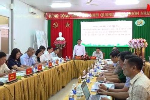 Chủ tịch UBND tỉnh Hồ Văn Mừng chủ trì buổi làm việc tháo gỡ khó khăn, vướng mắc các dự án tại Khu kinh tế Phú Quốc
