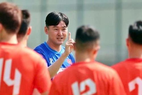 Trợ lý Lee Jung Soo rời Đội tuyển Việt Nam: Chia tay 'cánh tay phải' của HLV Kim Sang Sik
