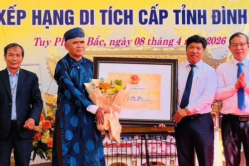 Ủy ban nhân dân xã Tuy Phước Bắc đón nhận bằng xếp hạng di tích cấp tỉnh đình An Cửu