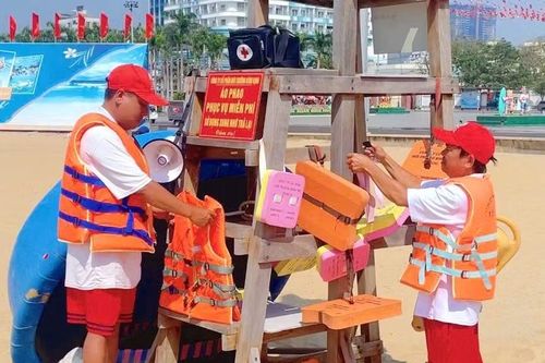 Gia Lai có 8 điểm cho mượn áo phao miễn phí ở biển