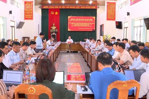 Phó Chủ tịch UBND tỉnh Dương Mah Tiệp kiểm tra việc triển khai phát triển KT-XH tại 5 xã Tây Gia Lai