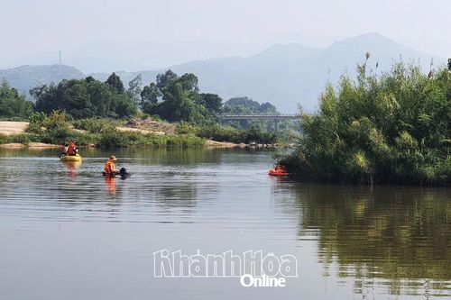 Khẩn trương tìm kiếm người đàn ông mất tích trên sông Cái