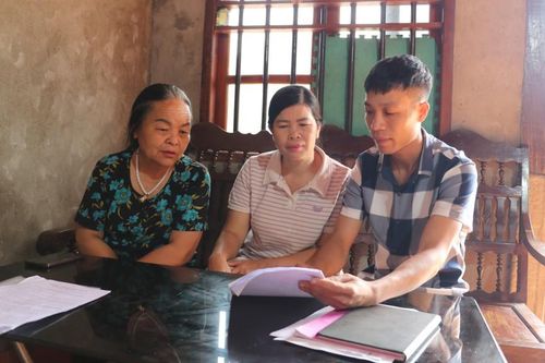 Gương sáng ở Bản Téng