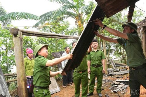 Gần dân - vì Nhân dân phục vụ