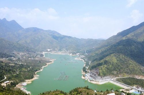 Xử lý ô nhiễm hồ thủy điện Séo Chong Hô: Cần khẩn trương, quyết liệt