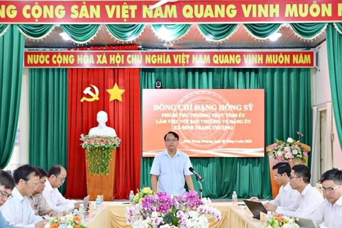 Phó Bí thư Thường trực Tỉnh ủy Lâm Đồng Đặng Hồng Sỹ làm việc với xã Đinh Trang Thượng