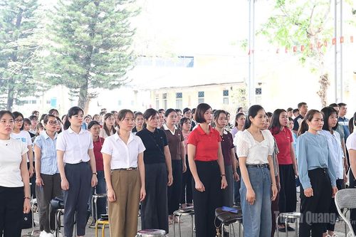 Bổ sung 147 giáo viên và kế toán viên cho ngành Giáo dục