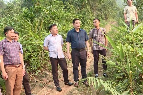 Phó Chủ tịch UBND tỉnh Hoàng Gia Long khảo sát khu xử lý rác thải tại xã Vị Xuyên
