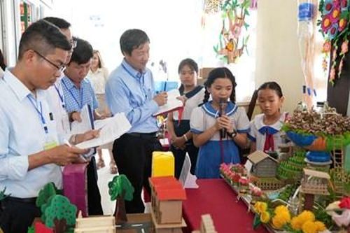 Hương Trà khai mạc hội thi STEM cấp tiểu học