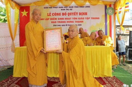 Vĩnh Long: Trao quyết định thành lập điểm sinh hoạt tôn giáo tập trung đạo tràng Hưng Thạnh
