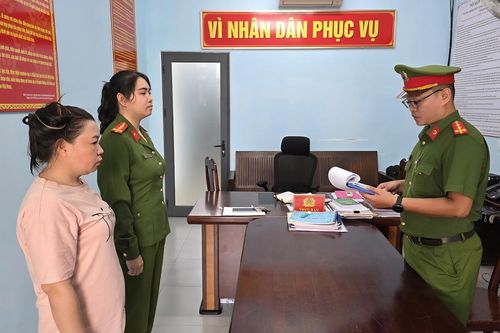Bắt khẩn cấp đối tượng tấn công nữ nhân viên gác chắn ở Đà Nẵng