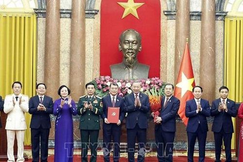 Góc nhìn văn hóa: 'Tăng trưởng cao và bền vững - Phép thử bản lĩnh Chính phủ mới'