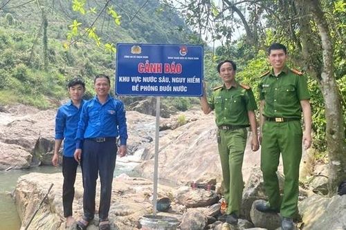 Công an xã chủ động phòng ngừa đuối nước