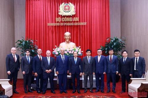 Thúc đẩy hợp tác phát triển công nghiệp an ninh giữa Bộ Công an và Tập đoàn Sicpa