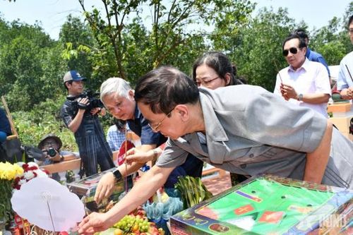 Tưởng niệm 25 năm vụ tai nạn máy bay làm 16 người thiệt mạng tại Quảng Trị