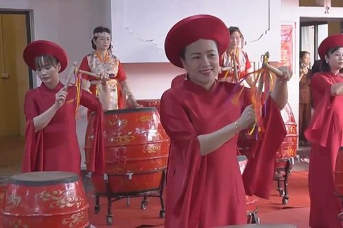 Lễ hội truyền thống đền Rõm