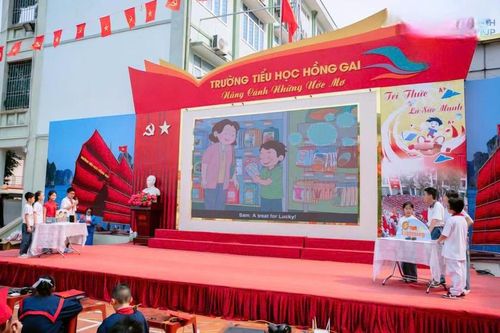 Festival tiếng Anh và Festival tiếng Pháp tạo sân chơi bổ ích cho học sinh