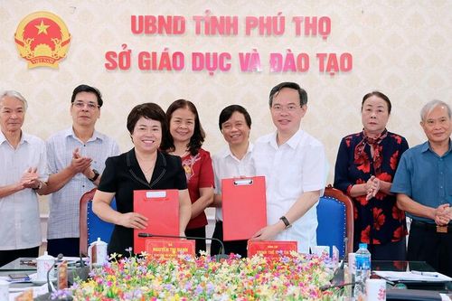Hội Khuyến học và Sở Giáo dục và Đào tạo tỉnh Phú Thọ ký phối hợp xây dựng xã hội học tập