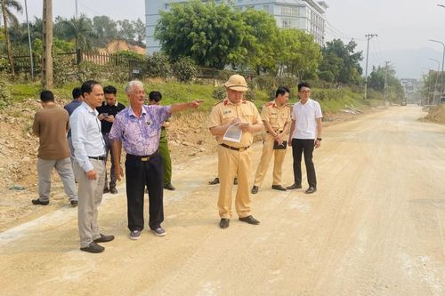 Siết chặt quản lý xe chở vật liệu, bảo đảm vệ sinh môi trường đô thị