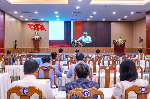 Phát huy vai trò báo chí, văn nghệ sĩ và trí thức trong định hướng tư tưởng và dư luận xã hội