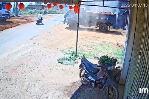 Vướng dây kéo xe tải ngang đường, chú rể gặp nạn trong ngày cưới