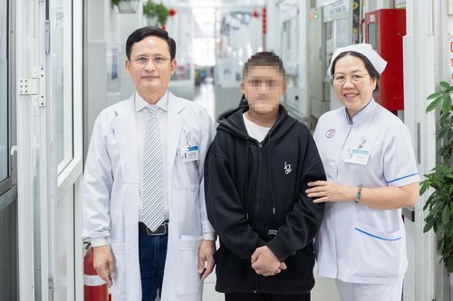 Nam thanh niên mắc bệnh hiếm, 20 năm mới tìm ra nguyên nhân