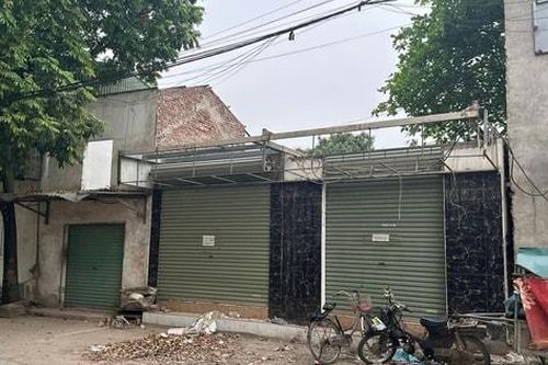 5 gia đình thu dọn tài sản bàn giao mặt bằng thi công đường trục xã Hiền Giang cũ