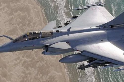 Tiêm kích Rafale Pháp áp sát biên giới Nga