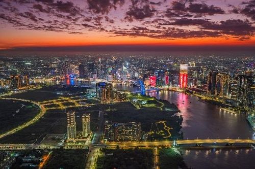 TPHCM vào cao điểm nắng nóng, ngành điện ứng phó thế nào?