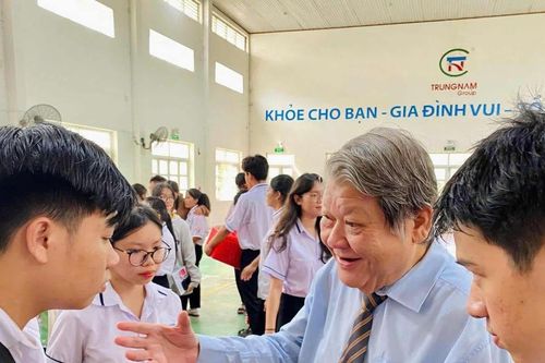 'Khát' nhân lực khu vực công