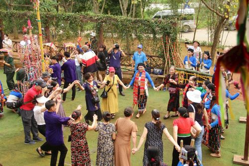 Festival Dân tộc - Tôn giáo Thủ đô: Lan tỏa bản sắc, củng cố khối đại đoàn kết
