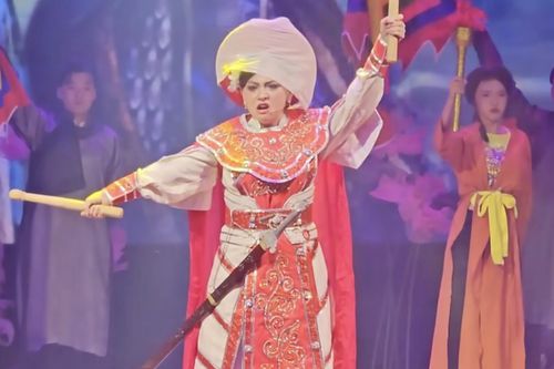 Xử phạt đơn vị diễn chui 'Tiếng trống Mê Linh' có Bùm Bum