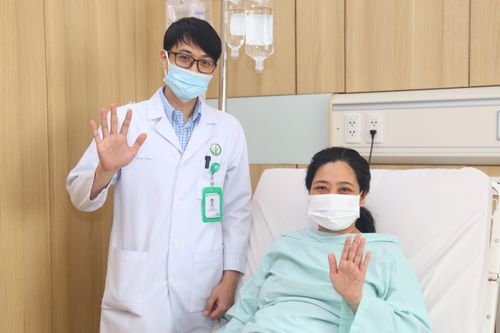 Ba bệnh nhân Việt xúc động cảm ơn gia đình cô gái Anh