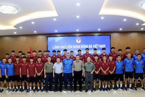 Chủ tịch LĐBĐ Việt Nam Trần Quốc Tuấn động viên U17 Việt Nam trước thềm giải Đông Nam Á 2026