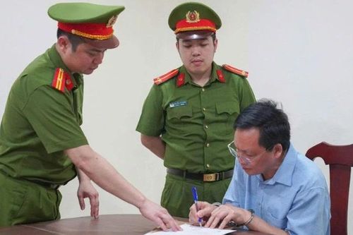Khởi tố, bắt tạm giam giám đốc, hiệu trưởng và kế toán ăn chặn tiền trợ cấp của người yếu thế