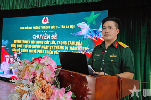 Đẩy mạnh tuyên truyền nâng cao kiến thức pháp luật cho bộ đội
