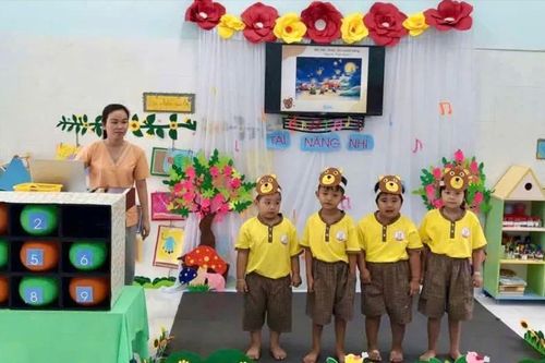 Chuyện những đảng viên bám đảo