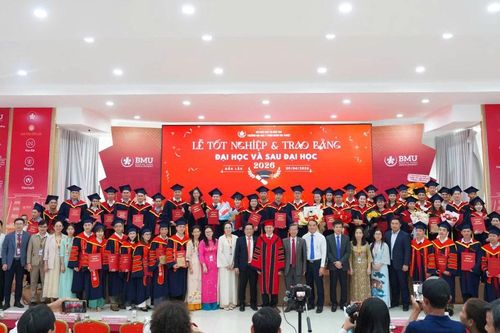 Tây Nguyên có thêm 136 tân bác sĩ