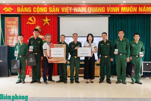 Lan tỏa tri thức, tiếp sức nơi 'mười hai tầng dốc' Sì Lở Lầu