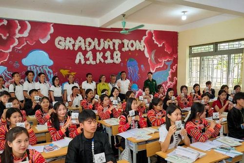 Hành trình Từ Trái Tim: Gieo tri thức, khơi khát vọng nơi đầu nguồn sông Đà