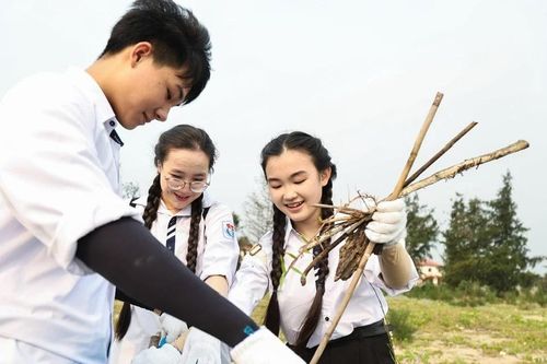 Hàng nghìn người trẻ 'nhập cuộc' thử thách 21 ngày sống xanh