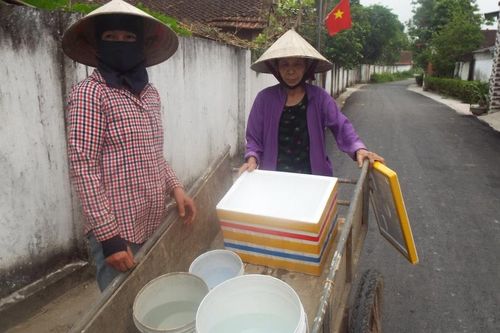 Người dân ở Hà Tĩnh chật vật vì thiếu nước sinh hoạt giữa nắng nóng