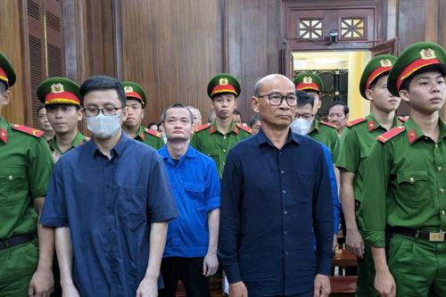 Vụ thâu tóm 'đất vàng' 39-39B Bến Vân Đồn: Cựu Tổng giám đốc bị 'vào thế đã rồi'?