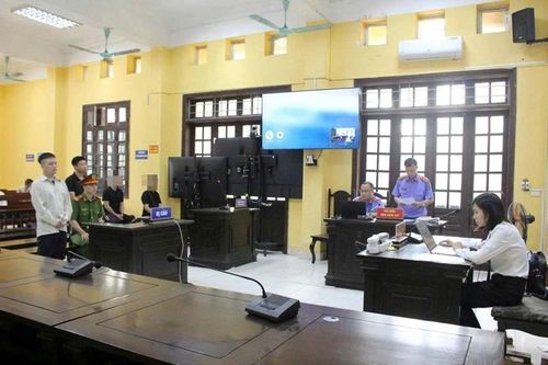 Uy hiếp tinh thần để cưỡng đoạt tài sản của nhiều cá nhân, 2 bị cáo lĩnh án